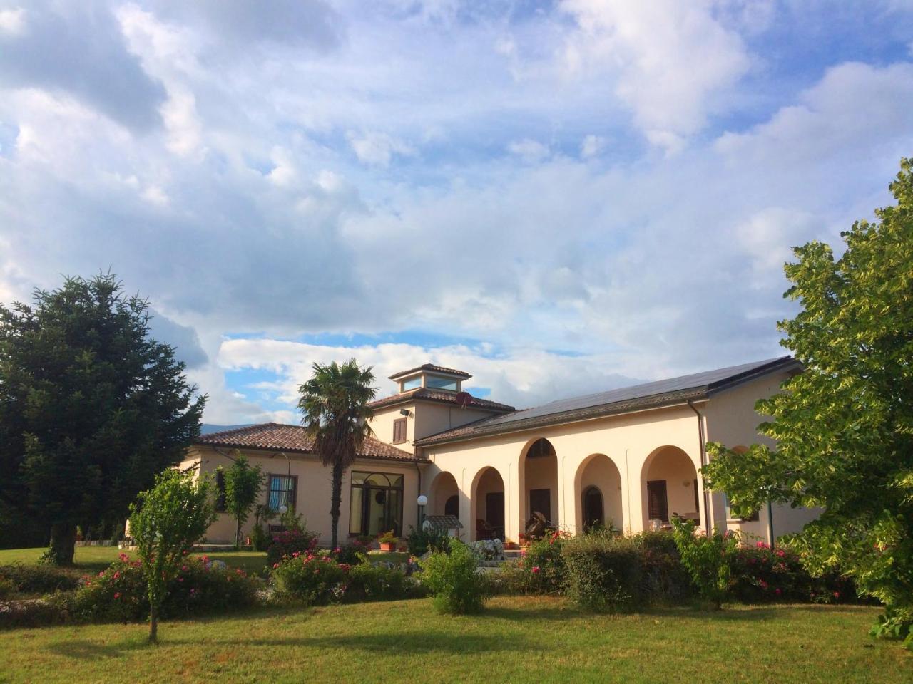 Villa Giulia Avezzano Exterior foto